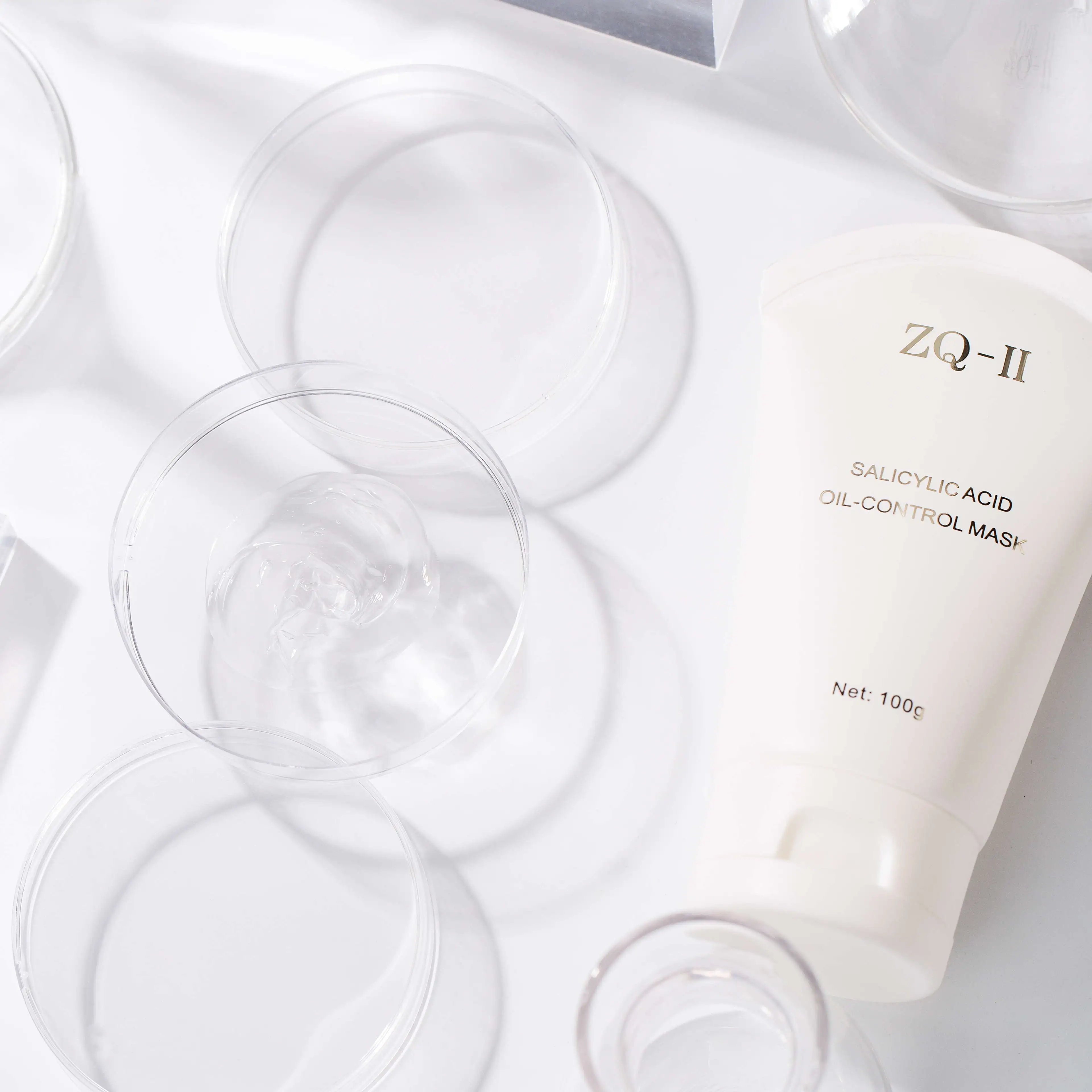 క్లియర్ స్కిన్ ఇక్కడ మొదలవుతుంది: సమస్యాత్మక చర్మం కోసం మీ గో-టు ZQ-II సాలిసిలిక్ యాసిడ్ ఆయిల్-కంట్రోల్ మాస్క్